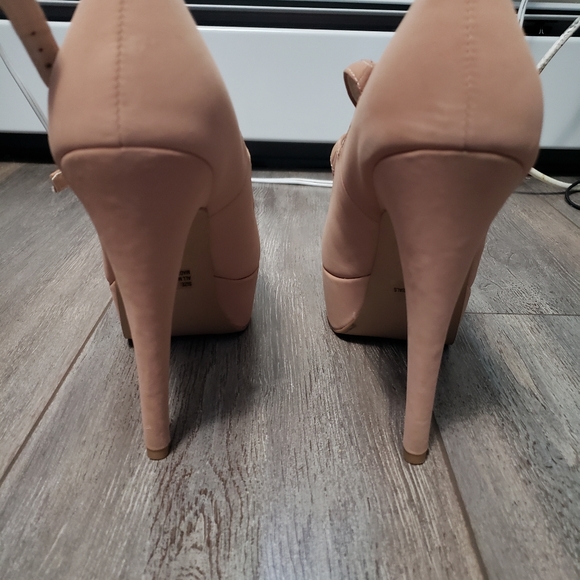 Penelope-04 Nude Suede Platform Heels - Picture 5 of 10